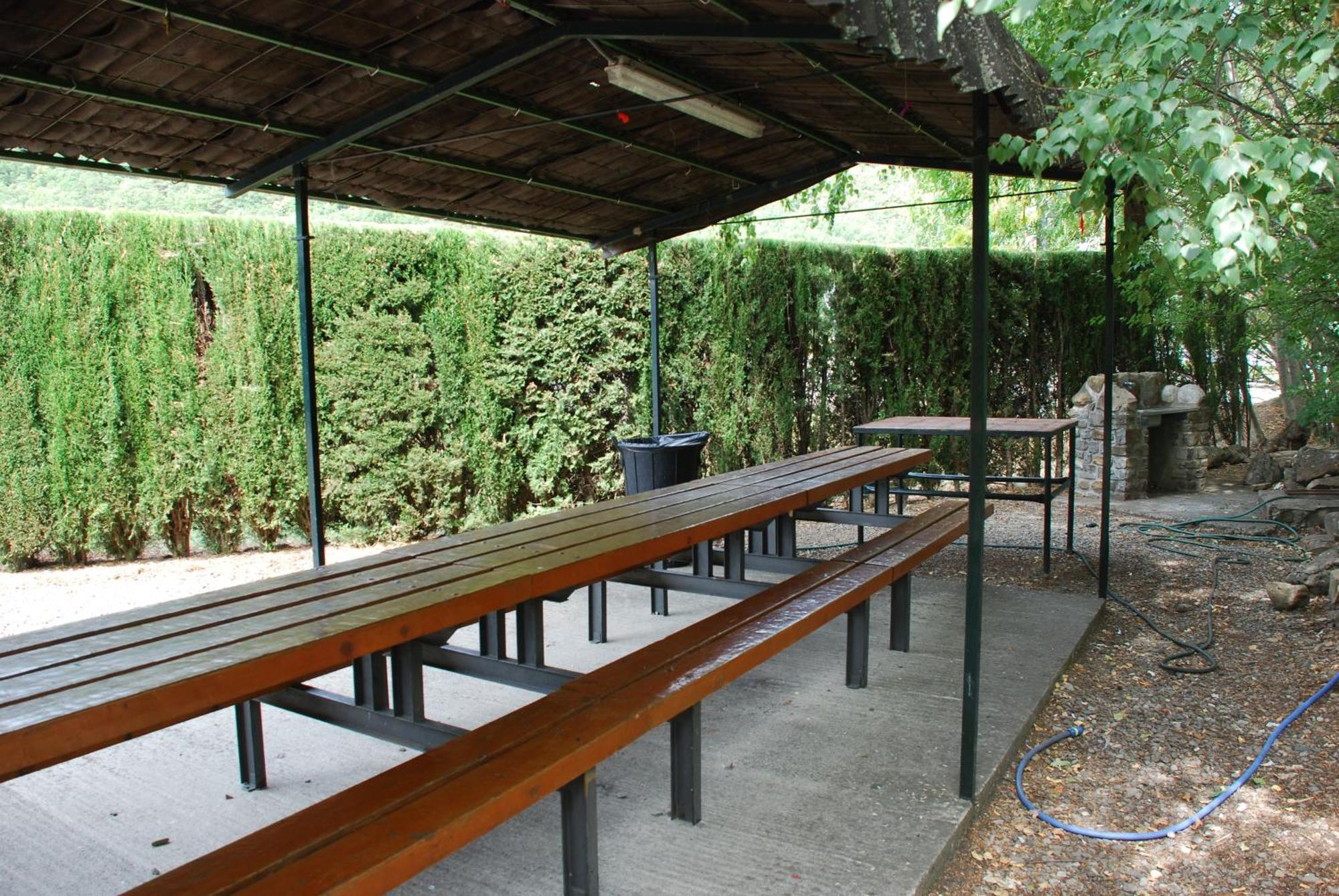 Atico en Biescas con Piscina, Tenis y Barbacoa Exterior foto